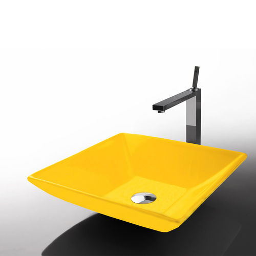 Lavabo cuadrado de medidas 36,5x36,5 h.9 cm.Modelo Pitagora 36,5 Línea Pitagora, acabado en amarillo